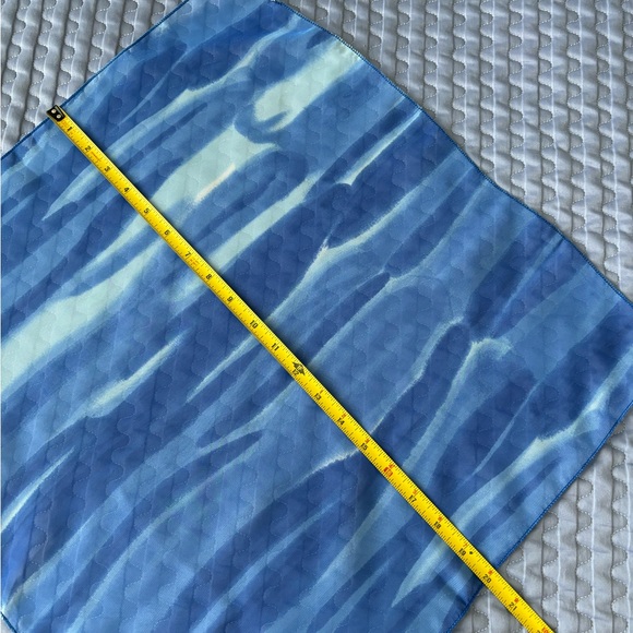 Scarves - Picture 4 of 7